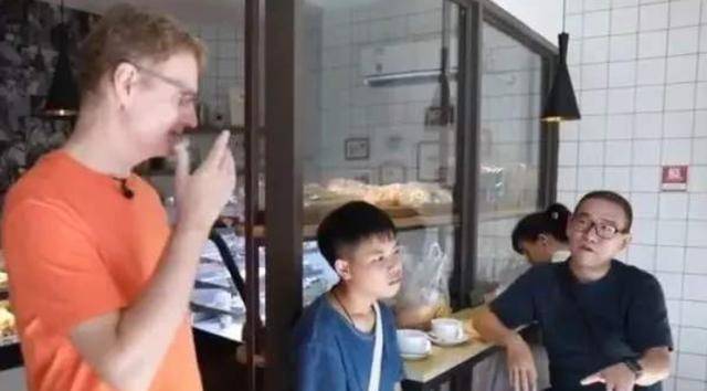沙开面包店亏损9年却有500个孩子受益尊龙凯时新版APP感动！德国夫妻在长(图8)